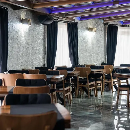 Hotel Saffari 3*