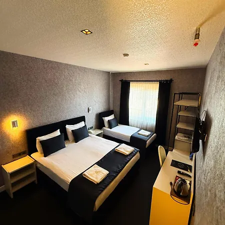 Saffari Hotel 3*